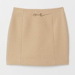 NWOT - H&M mini skirt